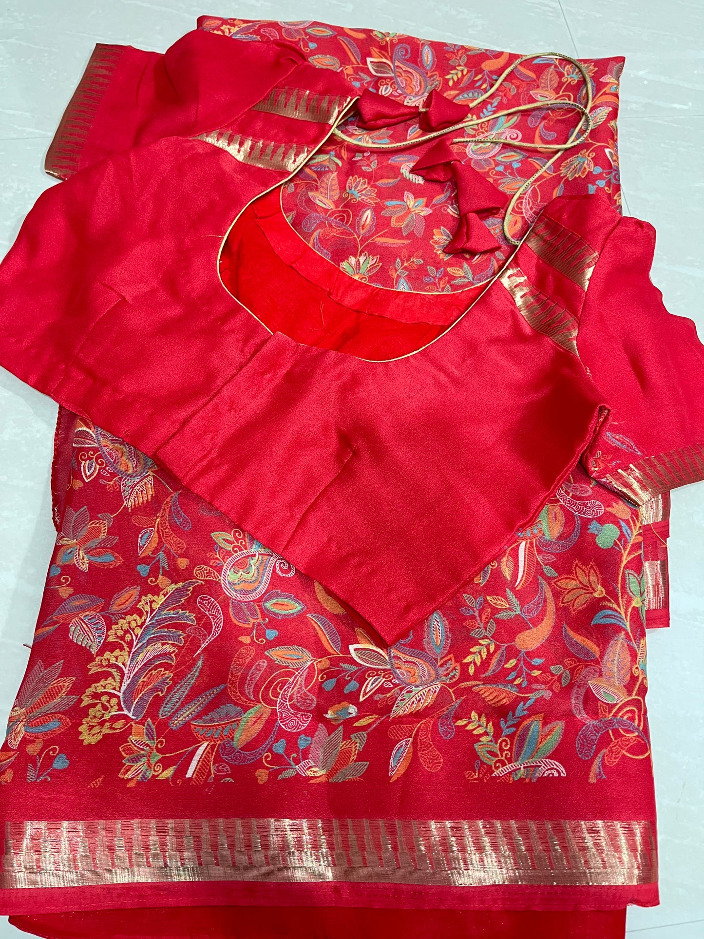 #georgettesaree #redcoloursaree #blouse pattern