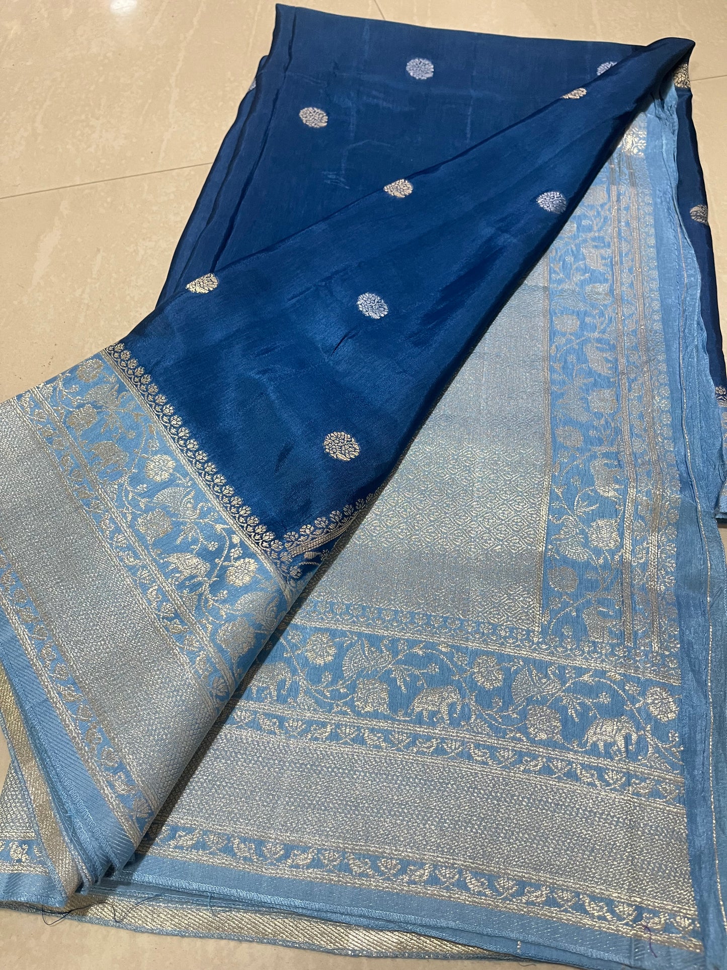 #banarasimushroosaree #patternblouse
