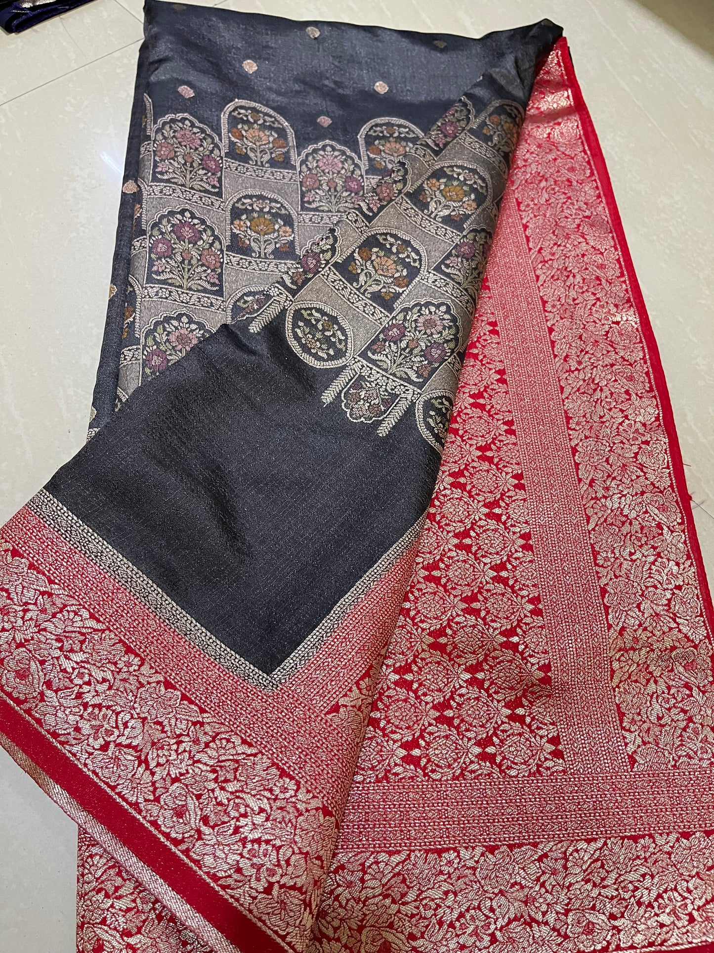 #tussarfabric #designersaree #maggamworkpattern #elegantlook