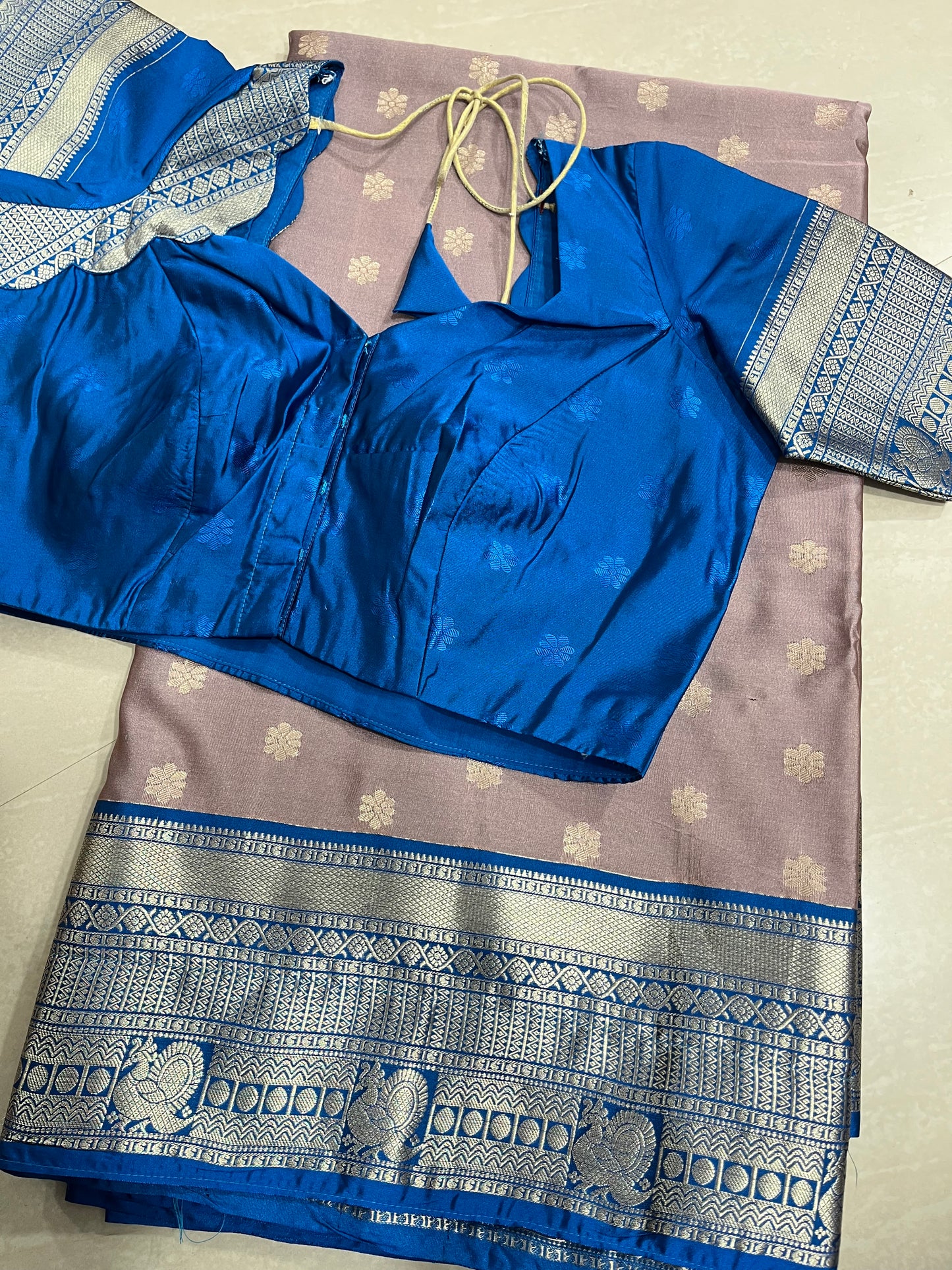 #kanchipattusaree #blousepattern #differentcolour