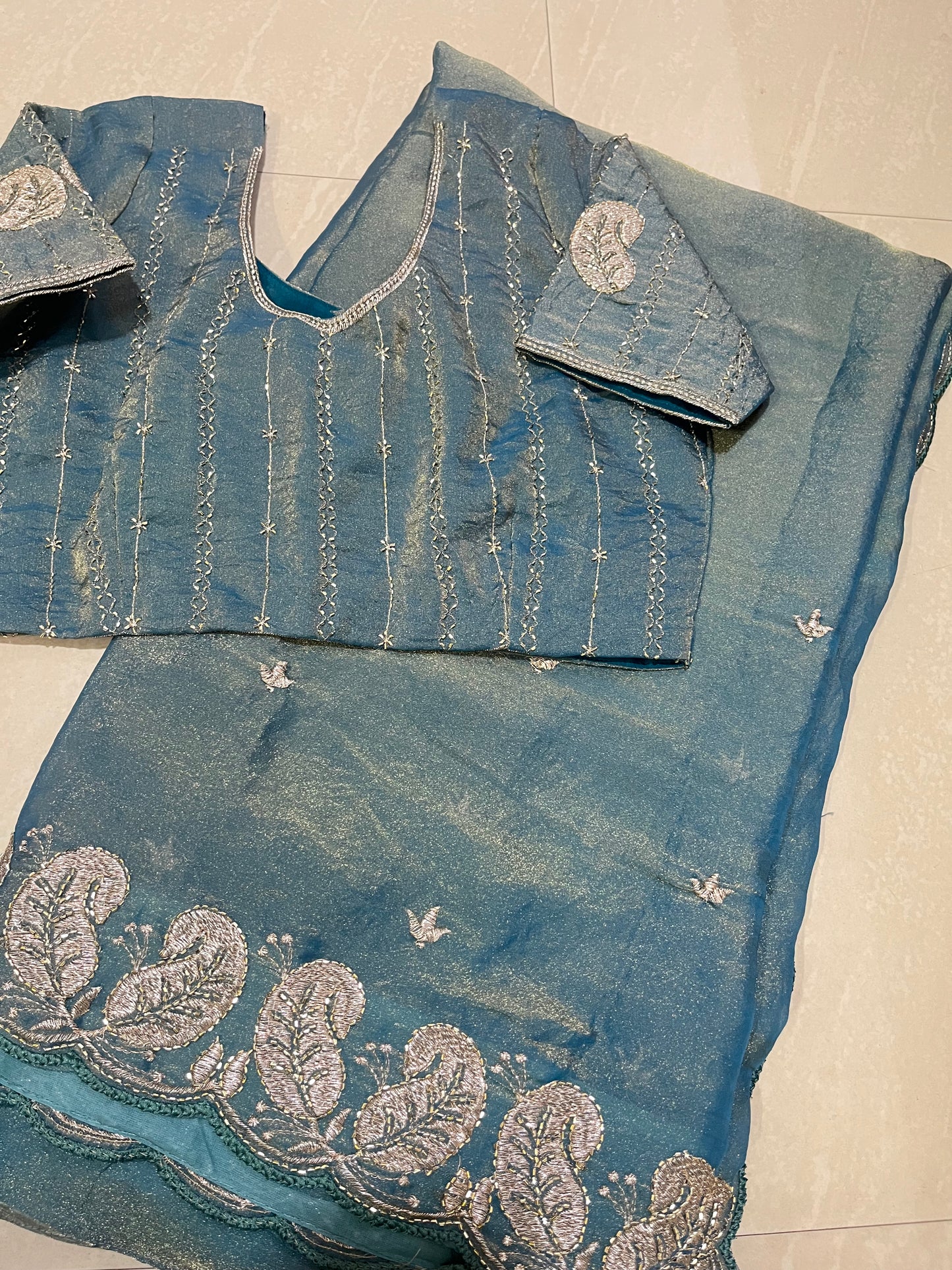 #spacesilksaree #withwork #partywearsaree