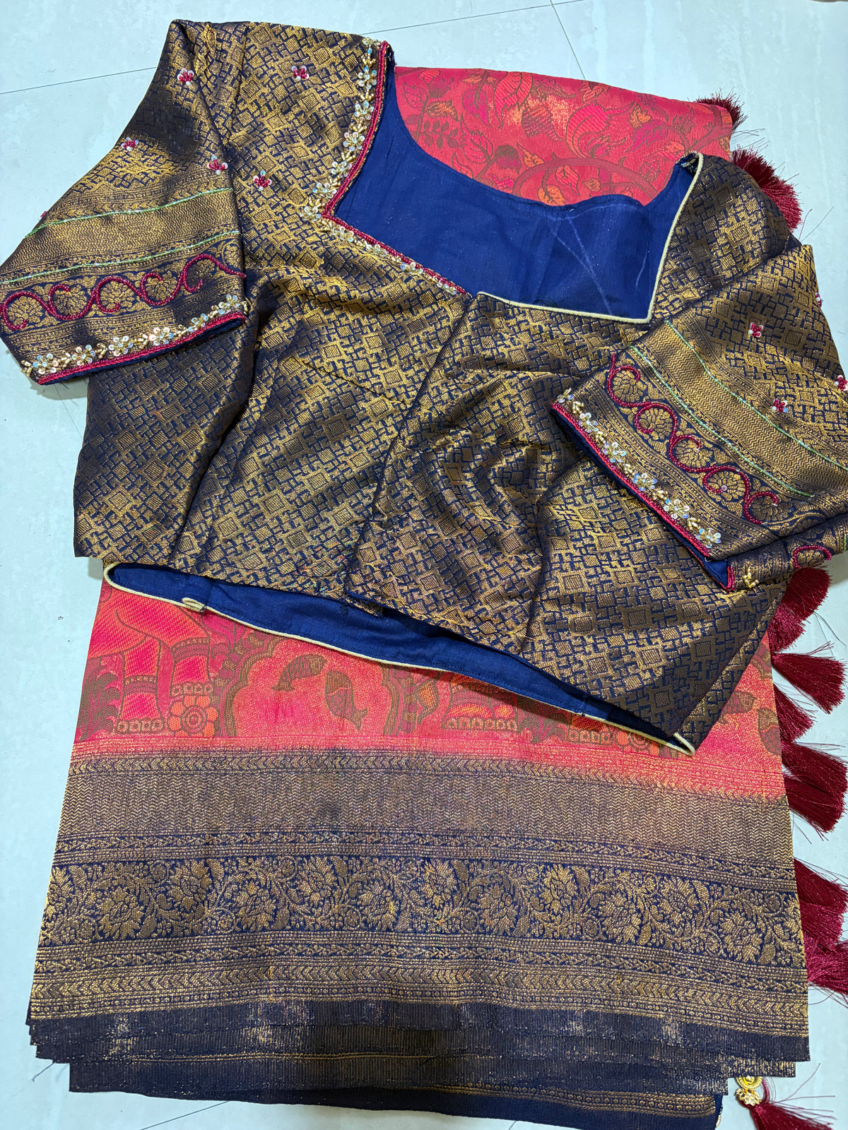 #Banaras saree #maggamblouse