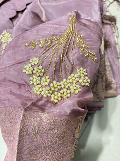 #uniquedesigns#mushroosilksaree #banarasisaree #magggamblouse