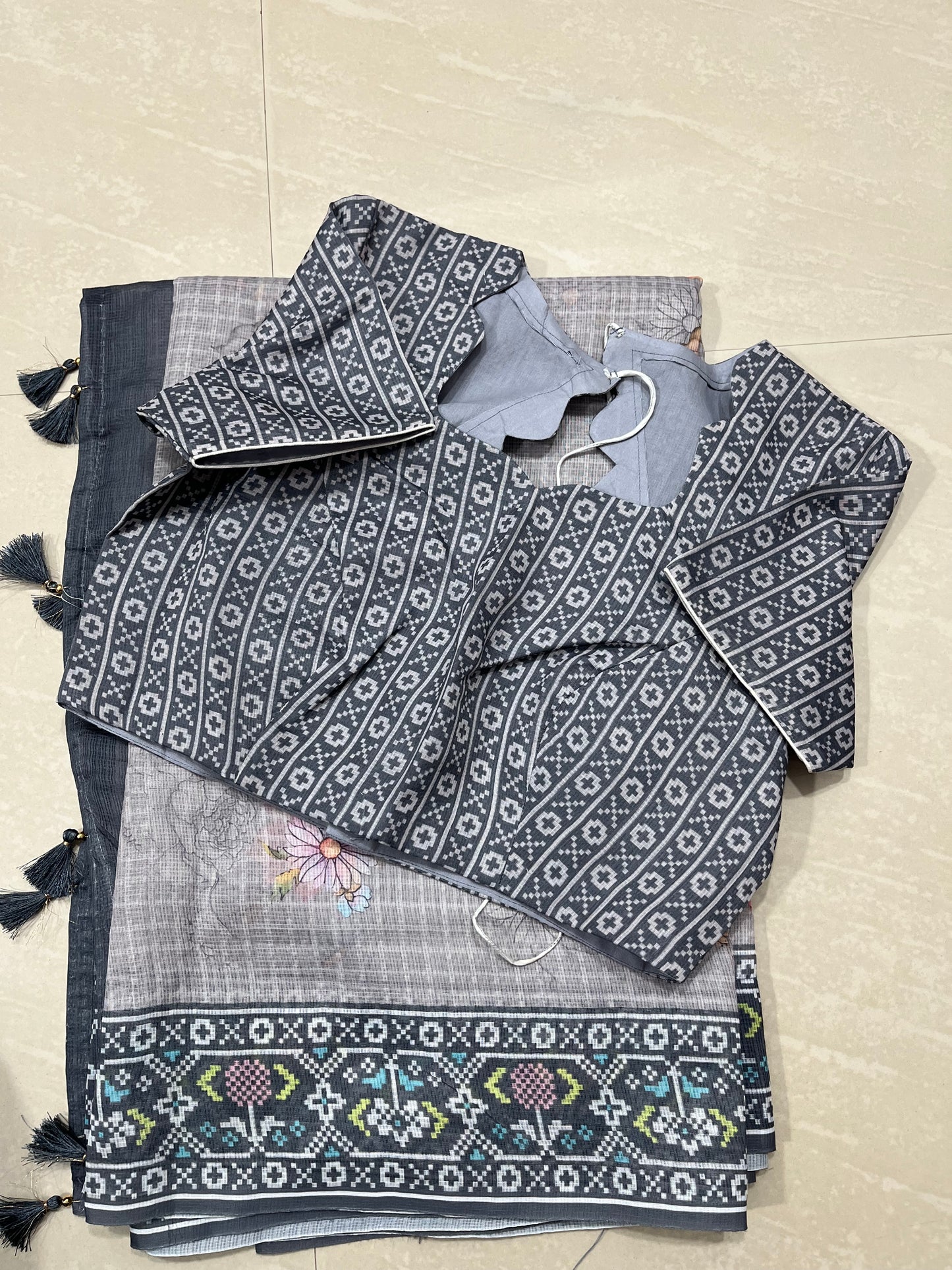 Kota saree with beautiful neck degin