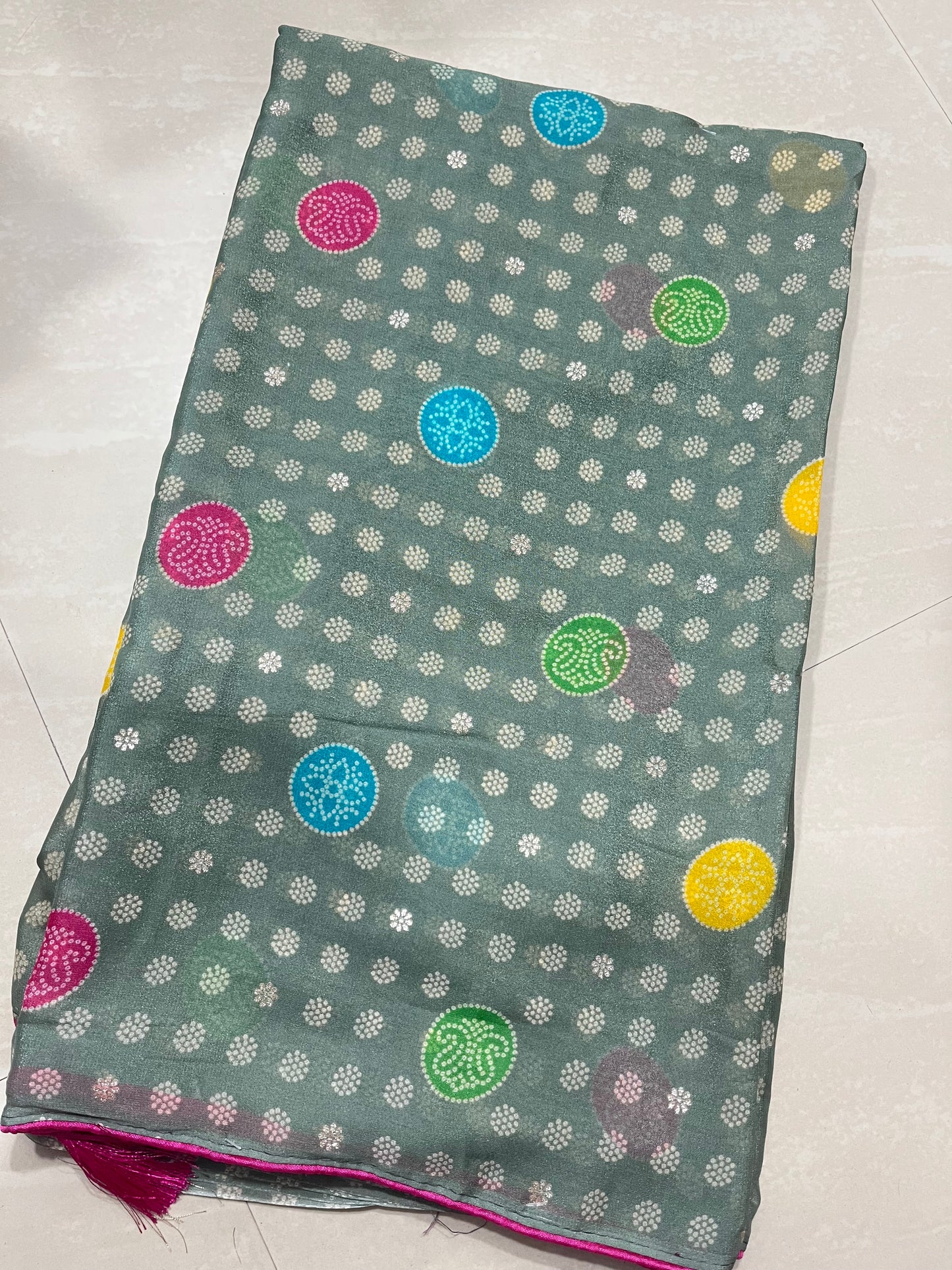 Queenmagic #glass Georgette #trendysaree #ashcolour