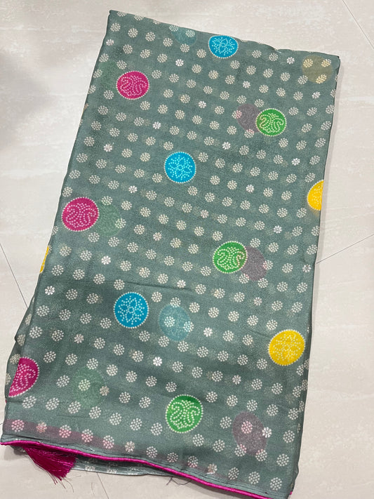Queenmagic #glass Georgette #trendysaree #ashcolour