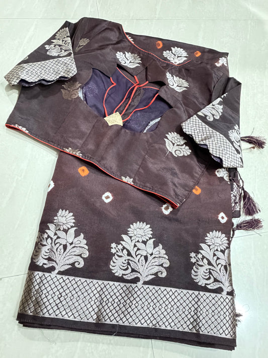 #softmushroosilksaree #bandinidesign