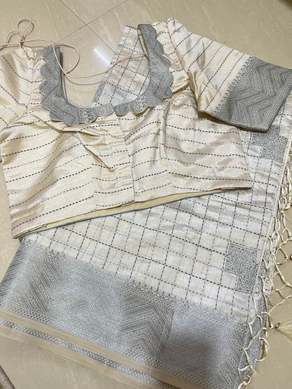 #anticzariwithcheckspattern #patternblouse #elegantlook