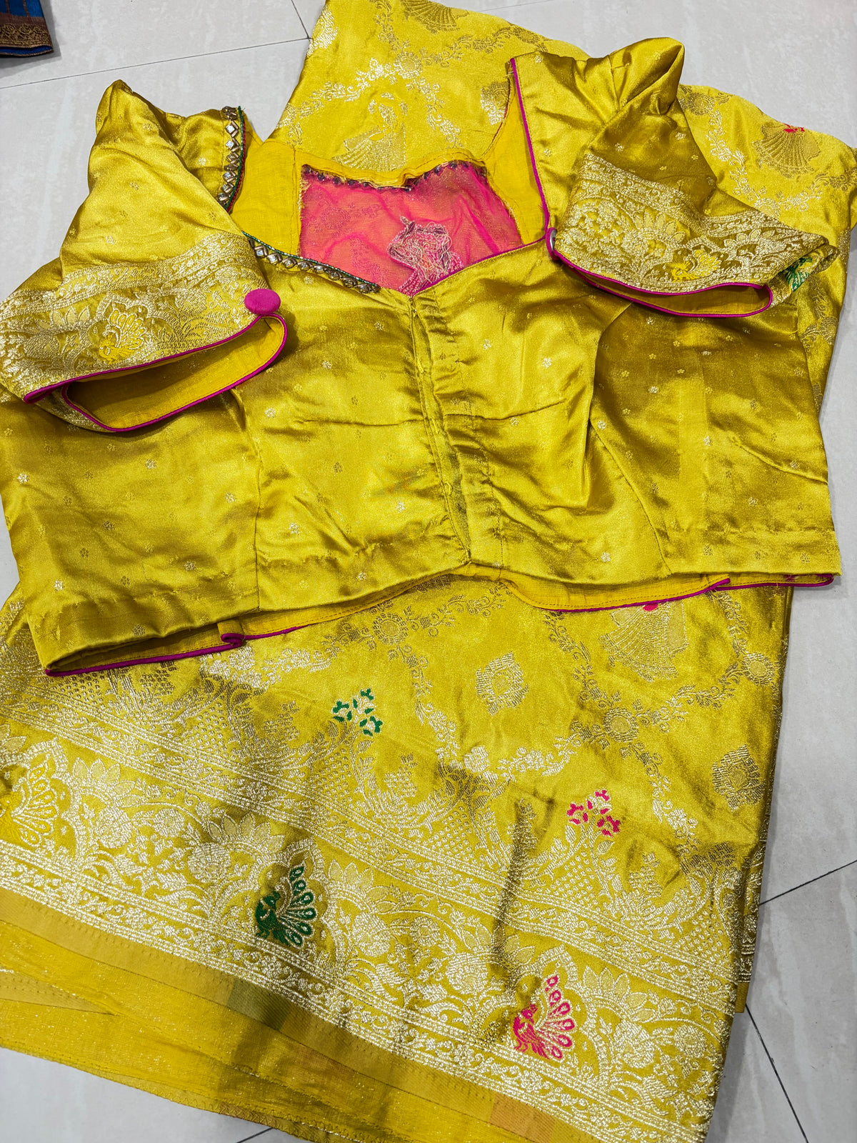 #banarassaree #mushroosilksaree #pattern with work blouse
