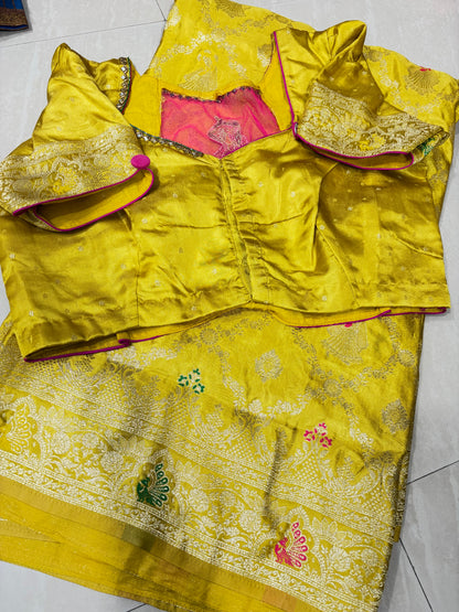 #banarassaree #mushroosilksaree #pattern with work blouse