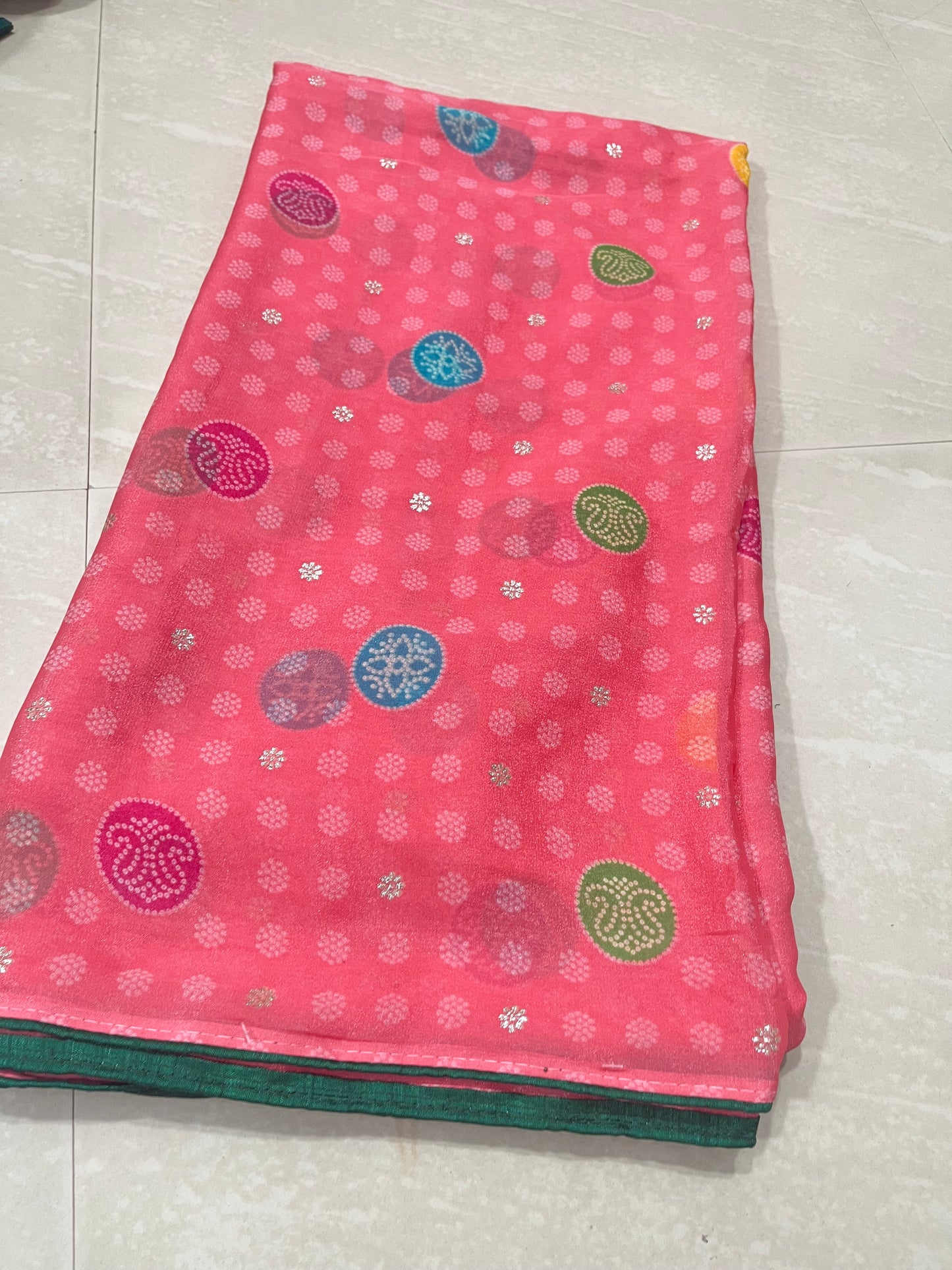 Queenmagic #glasstissuesaree #sareestlye