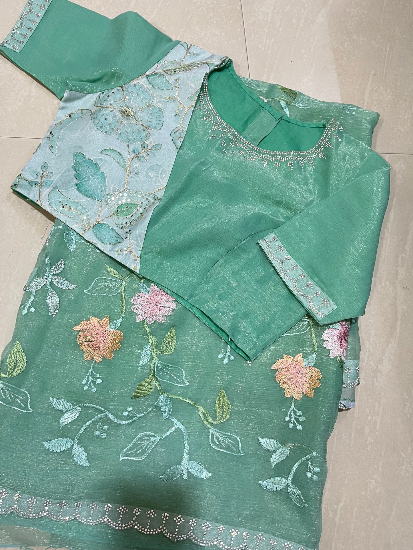 #jimmicofabric #designersaree #sesignerblouse