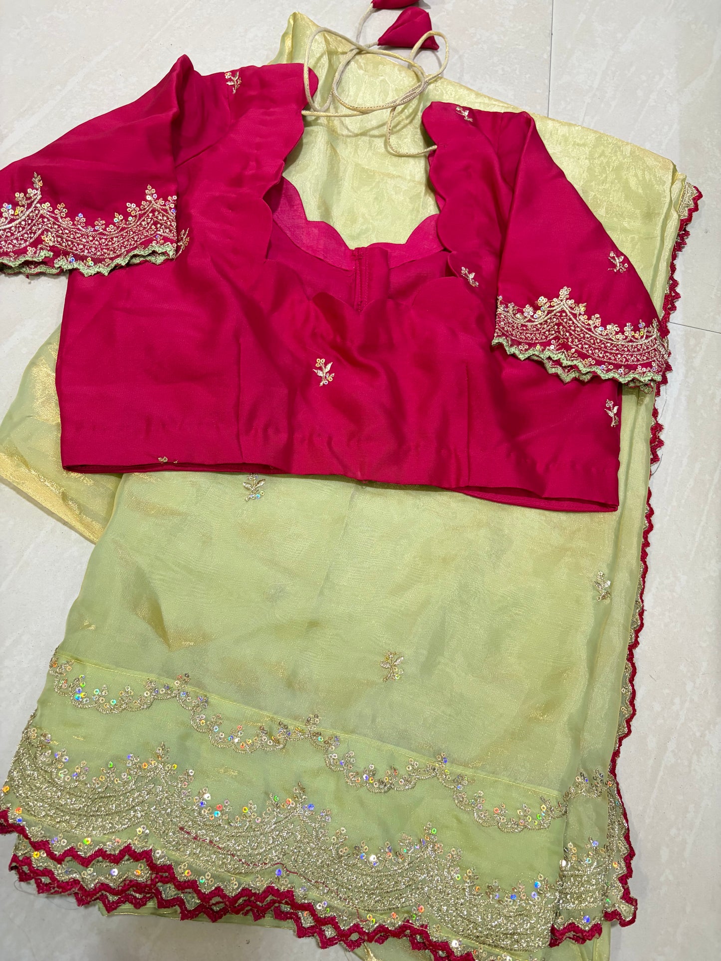#spacesilksarrr #worksaree #partywearsaree#