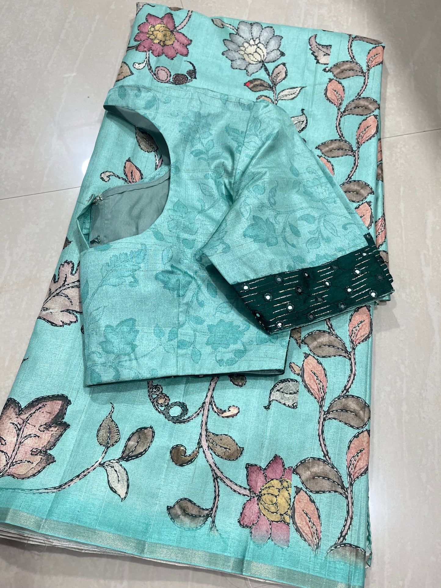#crepesaree #mirrorblouse pattern