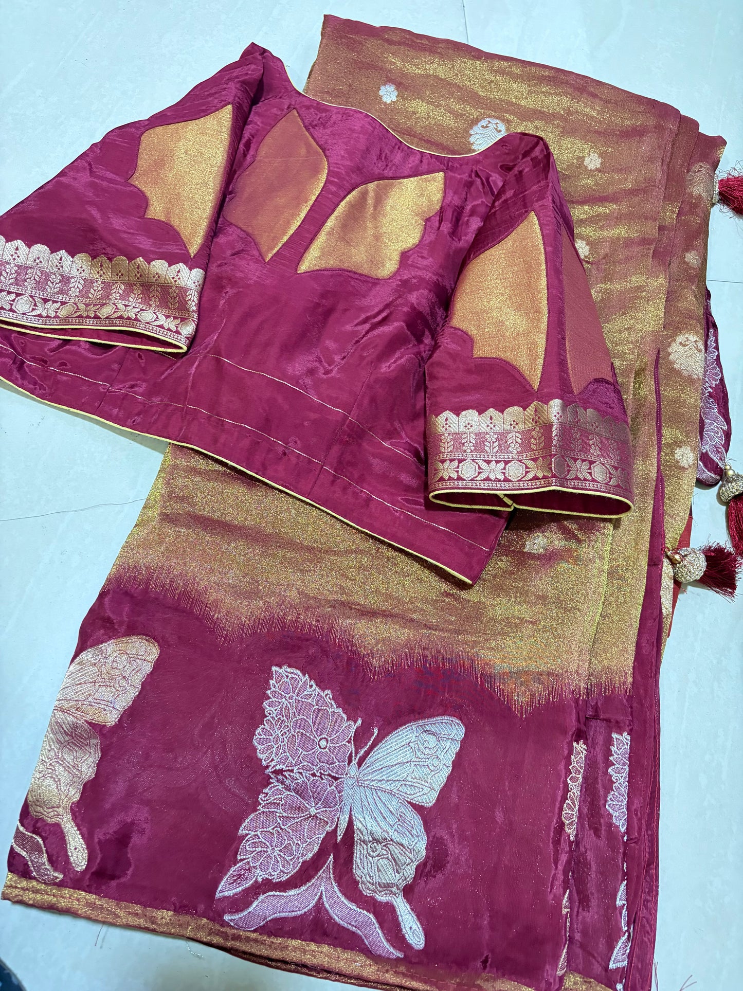 #puretissuesaree #elegantlook #patternblouse