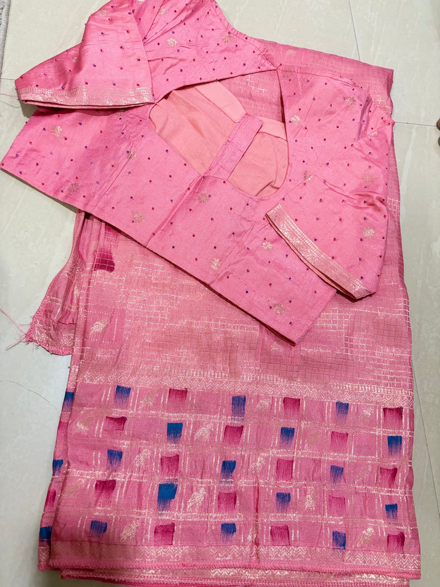 #glassgeorgettesaree #designerblouse #sareewithbrushpaint