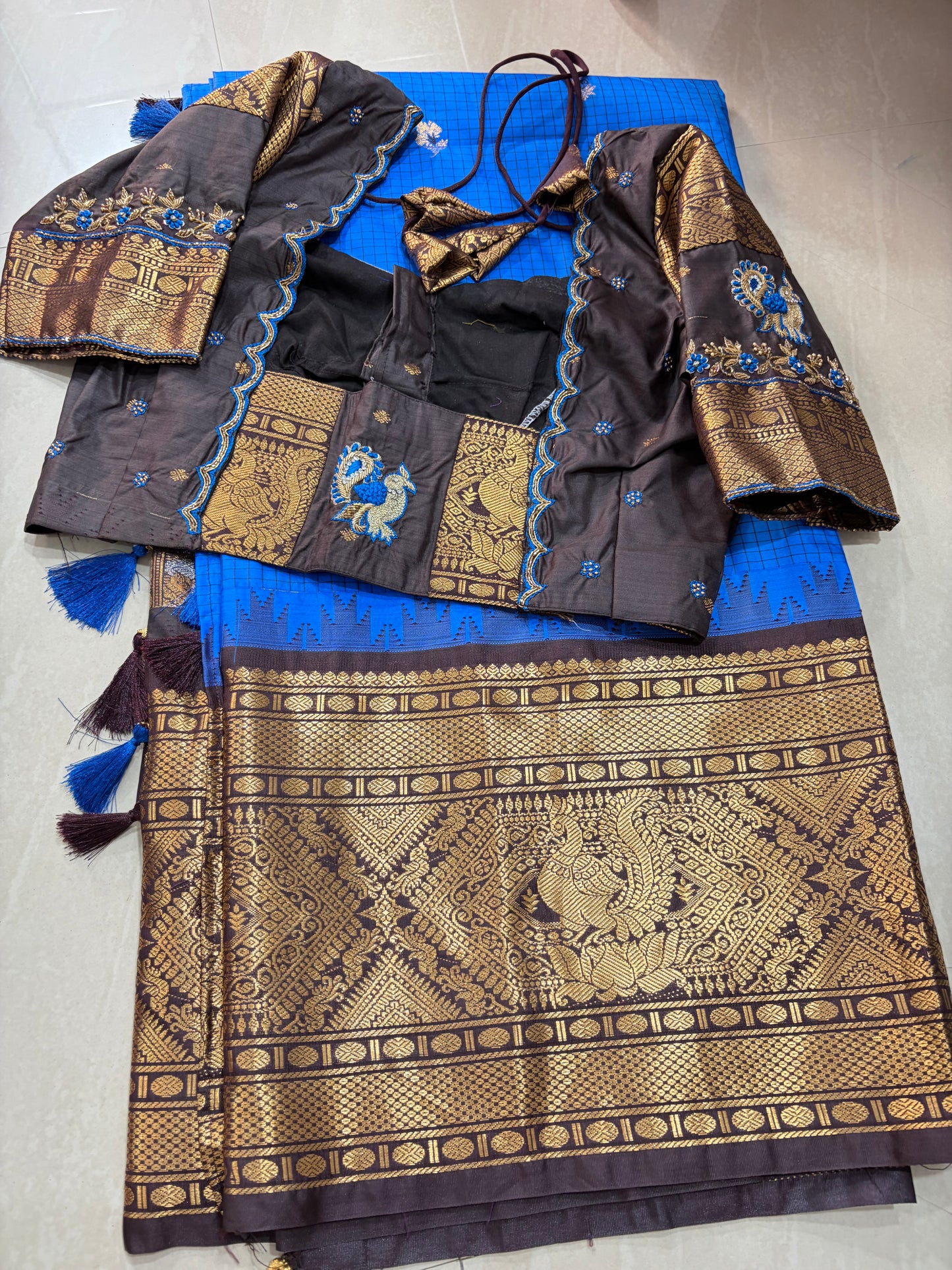#gadwalpattusaree #maggamblouse