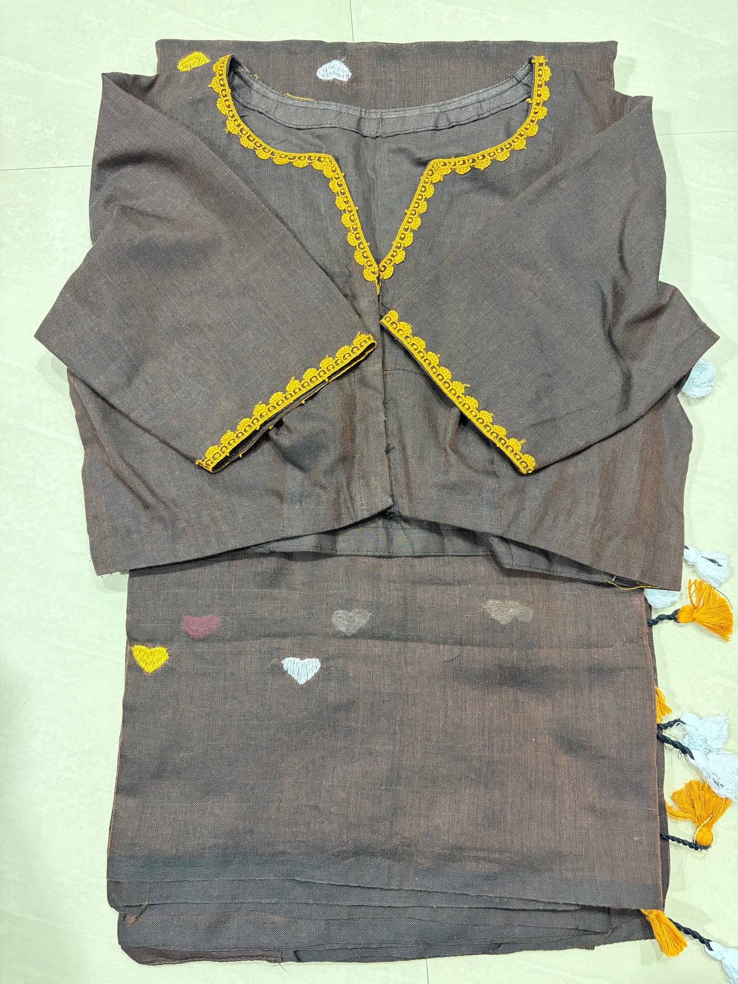 Lenin silk saree with different pattern