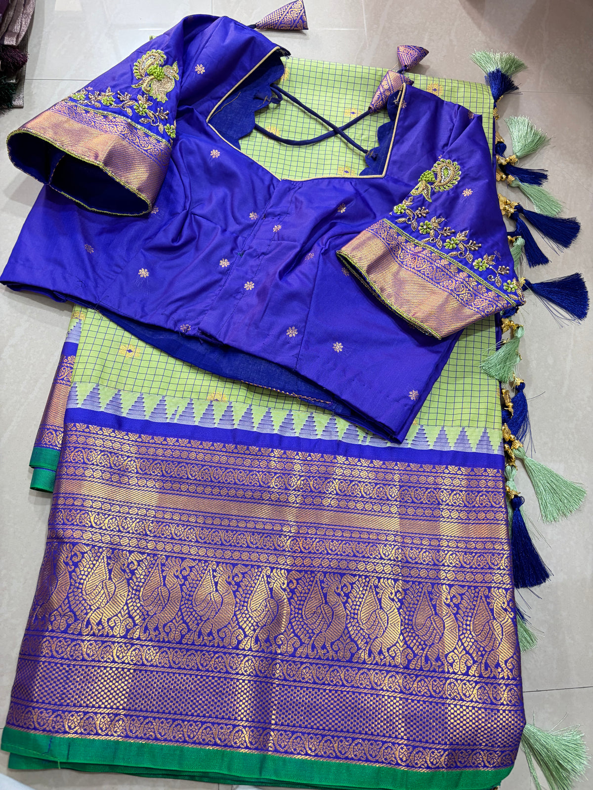 #gadwalsaree #pattusaree #maggamblouse
