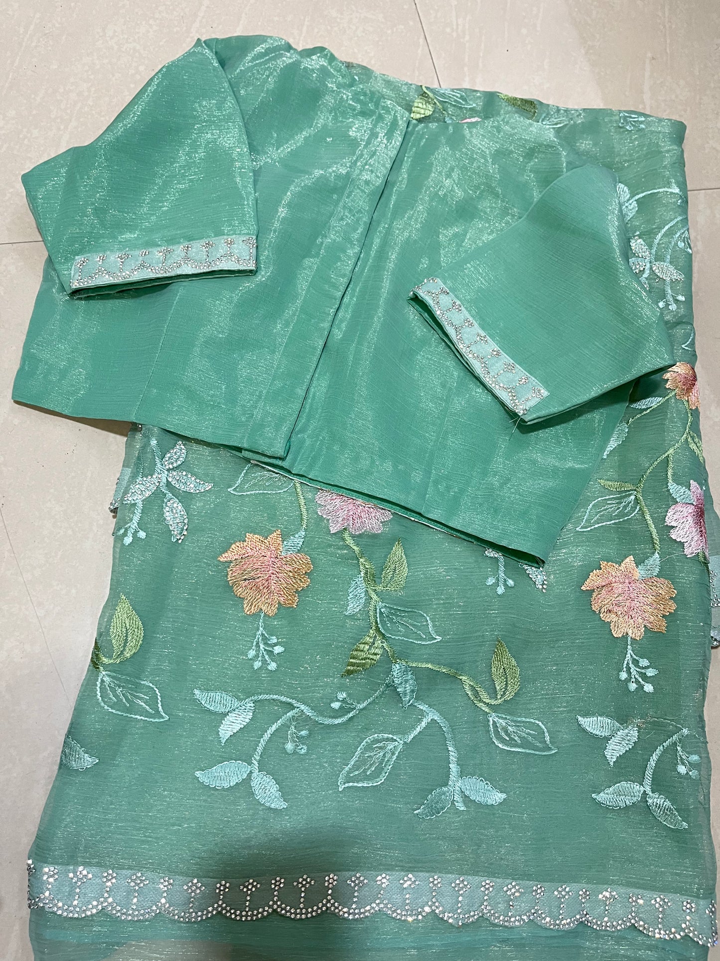 #jimmicofabric #designersaree #sesignerblouse