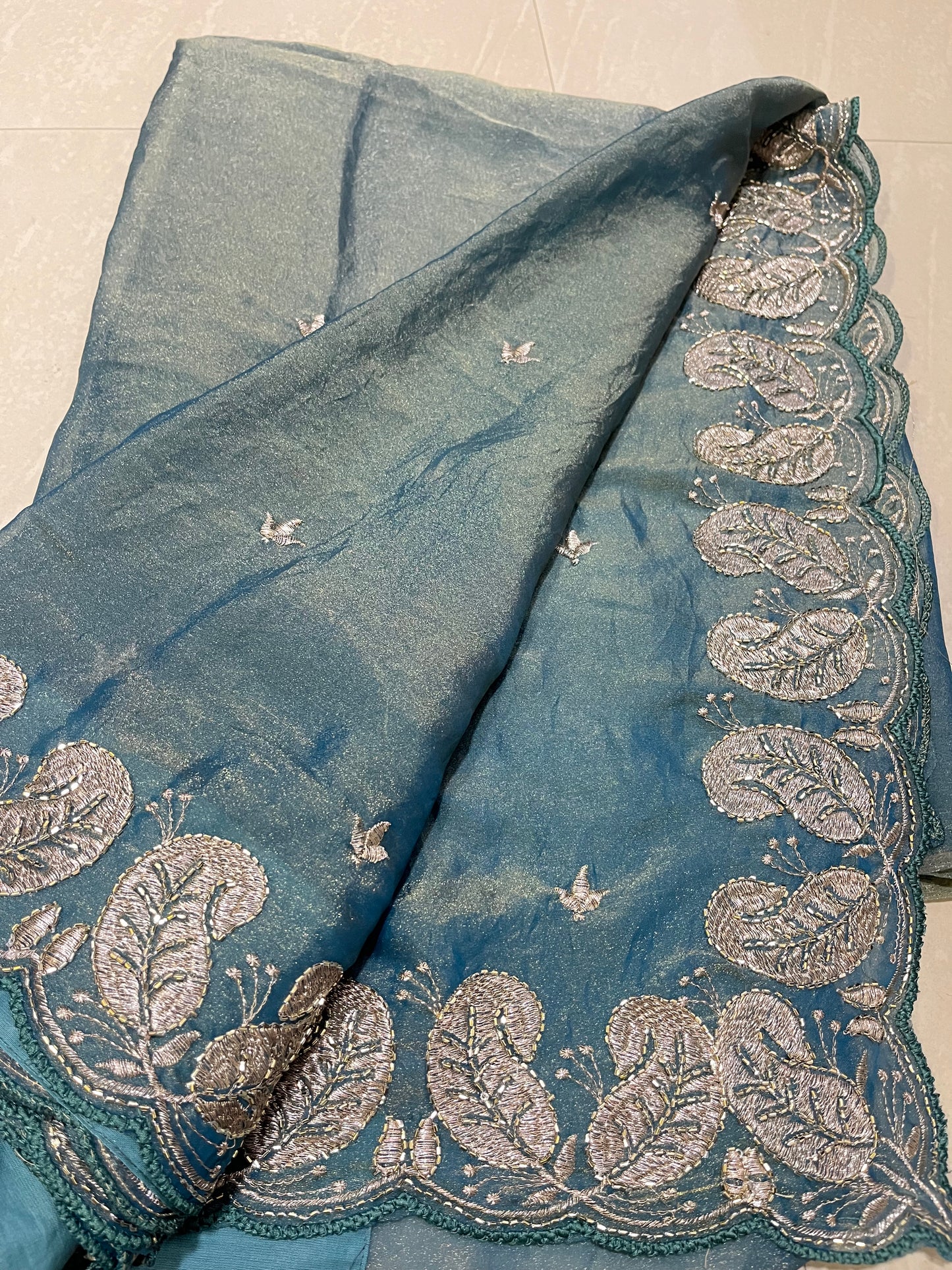 #spacesilksaree #withwork #partywearsaree