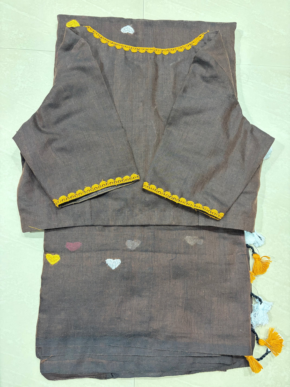 Lenin silk saree with different pattern